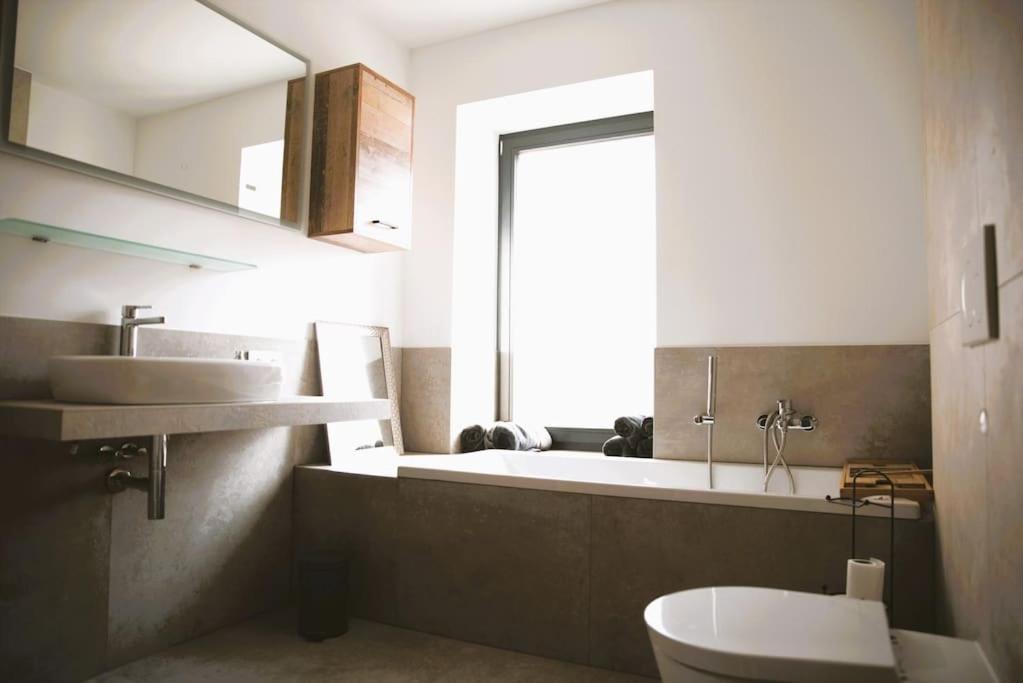 Beautiful Design 2 Bedroom Loft Mertert Luaran gambar